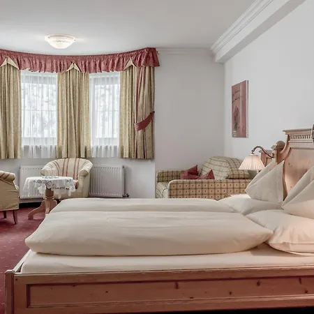 Hotel Alpenland 4*