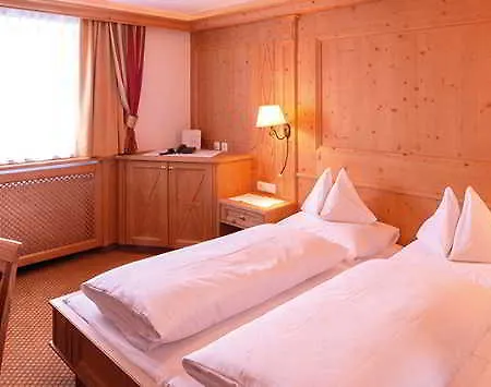 Hotel Alpenland 4*
