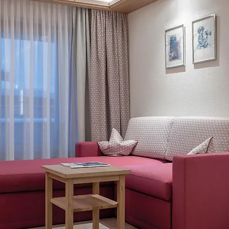 Hotel Alpenland 4*