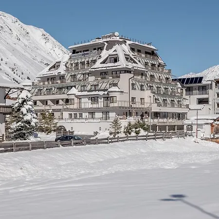فندق Alpenland 4*