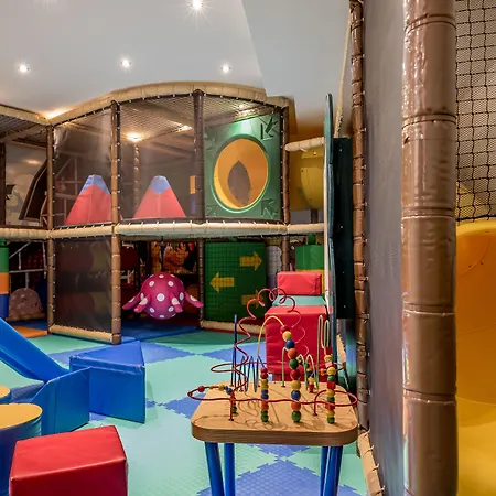 ホテル アルペンランド オーバーグールグル