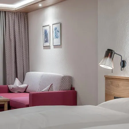 アルペンランド 4*