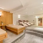 Ξενοδοχείο Alpenland 4*