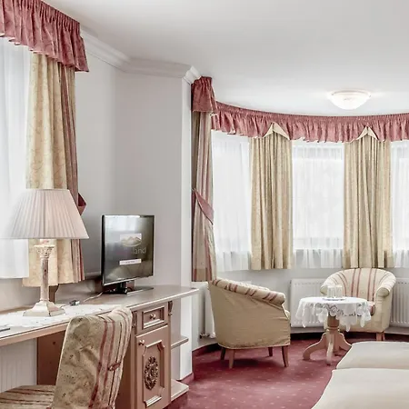 Hotel Alpenland 4*
