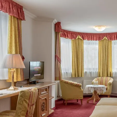 Alpenland Hotel 4*