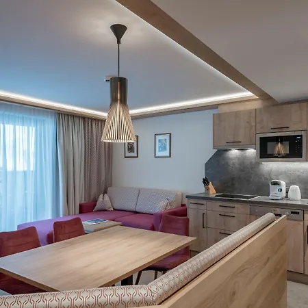 Alpenland Ξενοδοχείο 4*
